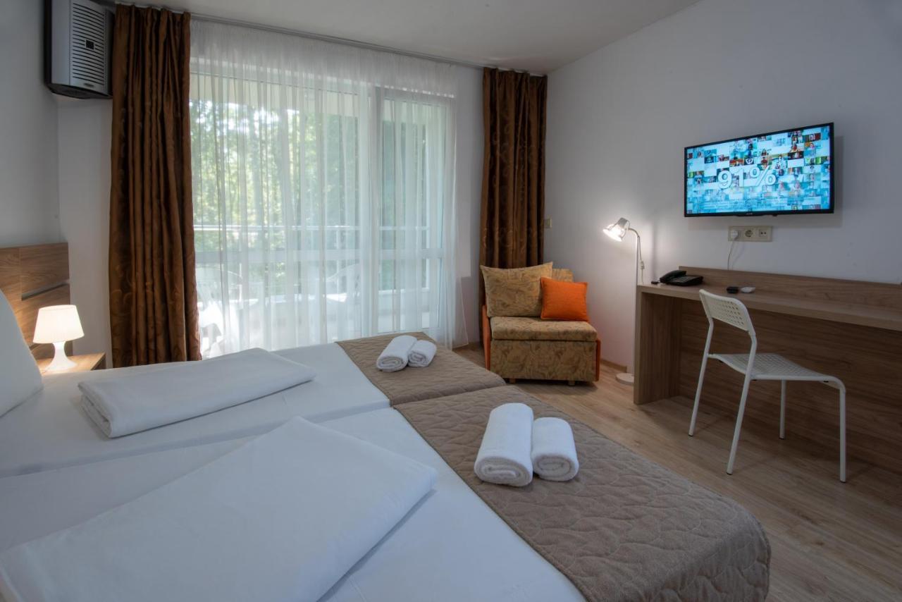 Ariana Hotel 키텐 외부 사진