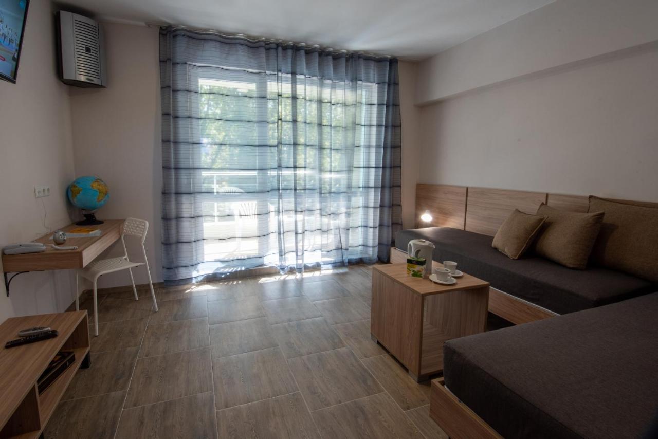 Ariana Hotel 키텐 외부 사진