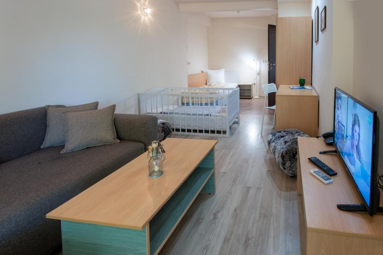Ariana Hotel 키텐 외부 사진