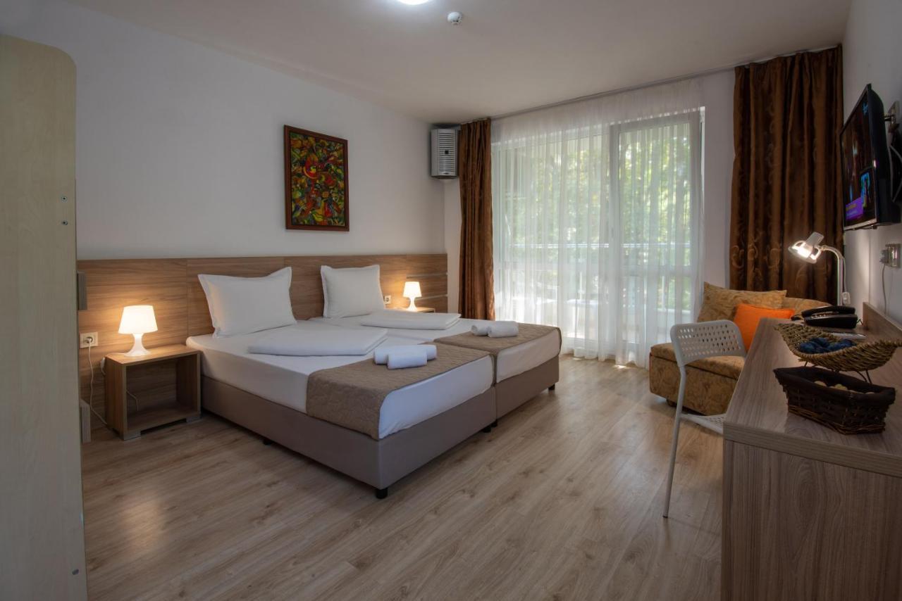 Ariana Hotel 키텐 외부 사진